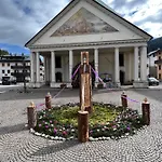 Palazzo Cervesato: Regina Margherita * סנטו סטפנו די קדורה