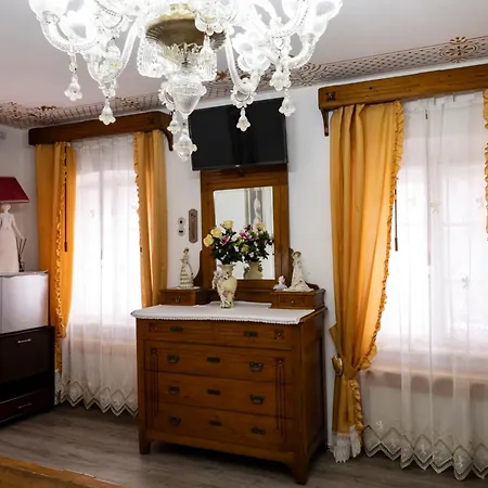 Palazzo Cervesato: Regina Margherita Pensjonat *